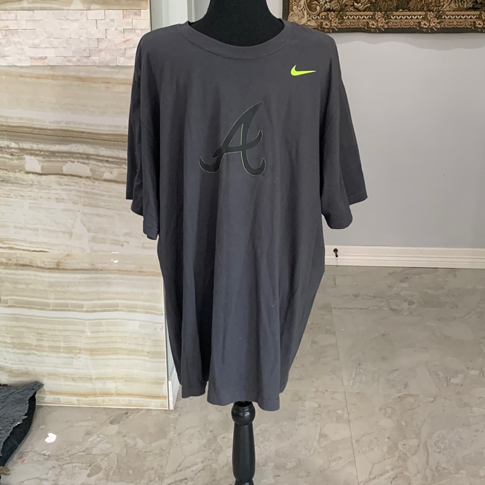 Nike Gray Tee. Size XXL‎ (363)